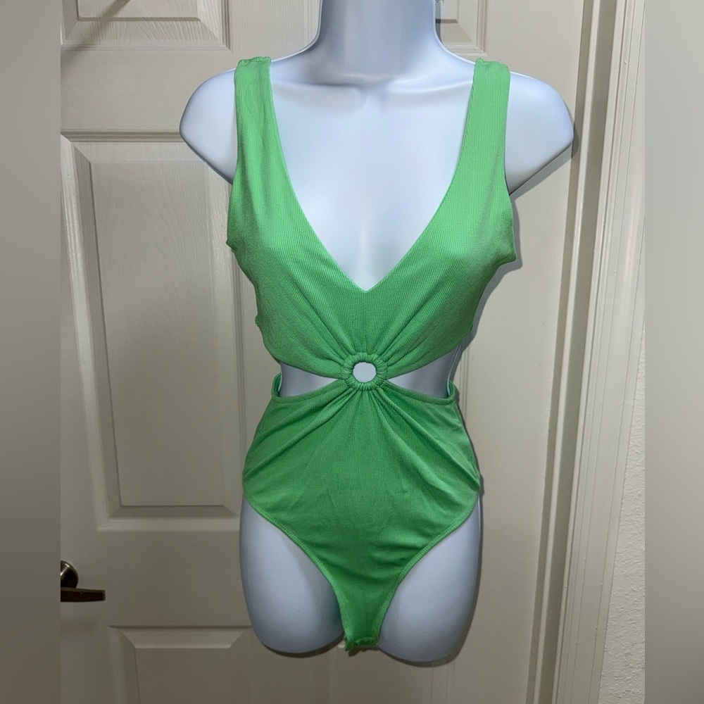 Wild Fable Lime Green Ribbed Cutout Ring Bodysuit Medium